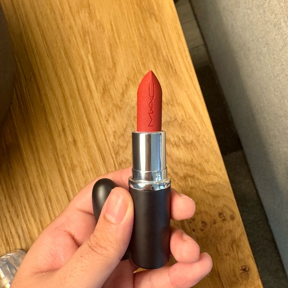 MAC Matte Lipstick bundle - Picture 2 of 16